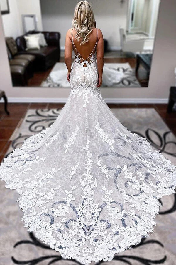 Robe de mariée sirène à bretelles spaghetti et coupe trapèze avec appliques en dentelle WD693