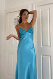 Robe de bal longue élégante à fines bretelles et col en V, bleu marine, PSK714