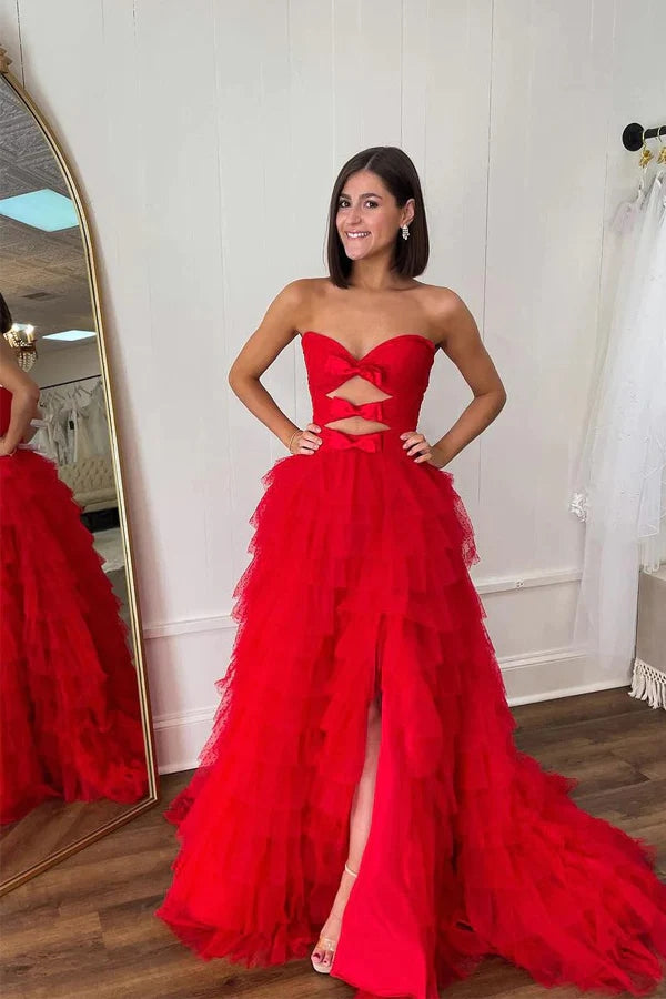Robe de bal longue rouge sans bretelles avec nœuds superposés et fente PSK513
