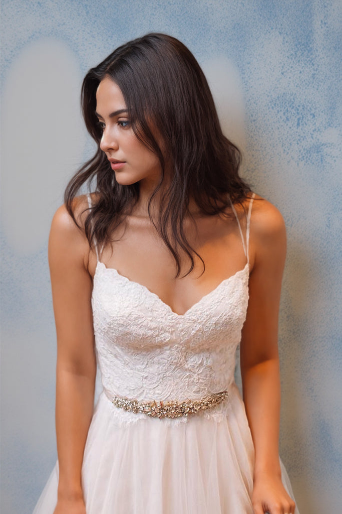 Sweetheart Straps White Tulle Beach Wedding Dress with Beading