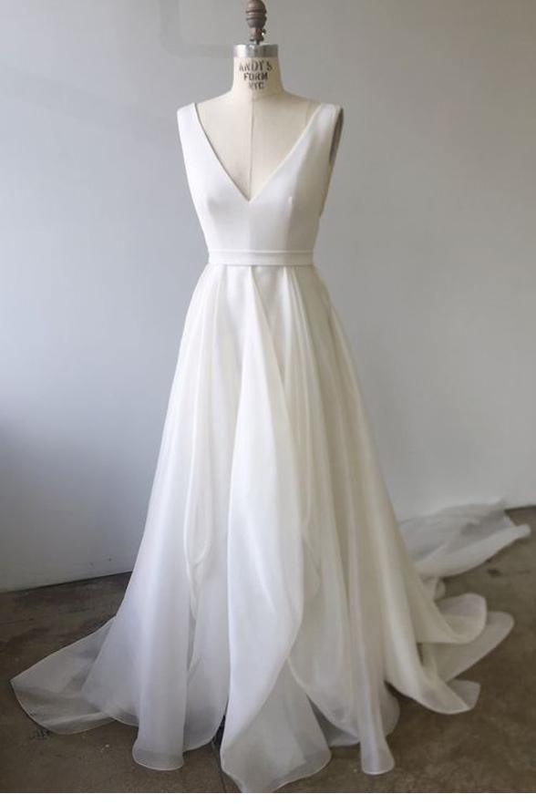 A-line V Neck Ivory Prom Dress Wedding Dress With Court Train PM233 US12 / White A-line V Neck Ivory Prom Dress Wedding Dress With Court Train PM233 US12 / White