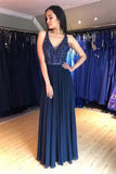 A-ligne col en V à lacets bleu marine en mousseline de soie longue robe de bal avec perles PG954