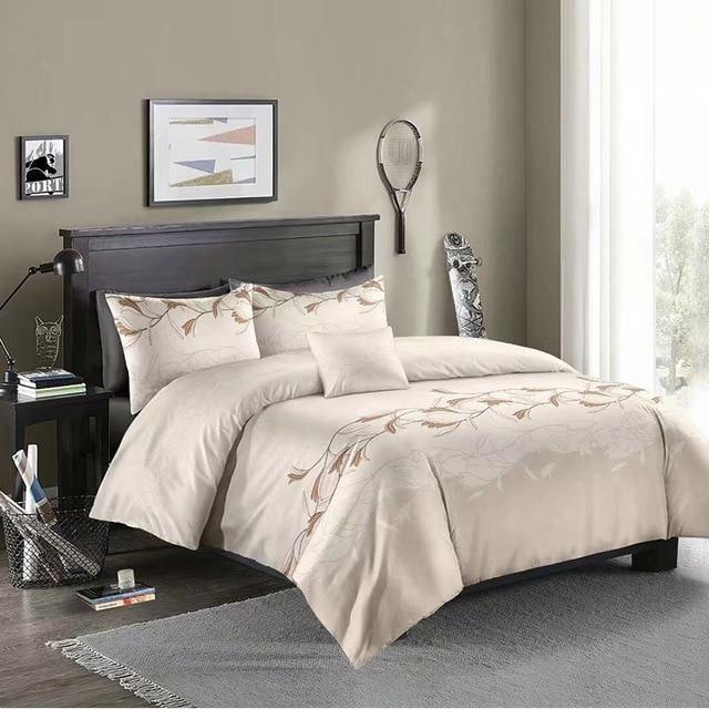 http://www.pgmdress.com/cdn/shop/products/classic-jacquard-bedding-set-solid-red-duvet-cover-simple-king-size-comforter-bed-linen-single-queen-quilt-covers-no-bed-sheet-pgmdress-2-211182_640x.jpg?v=1683039509