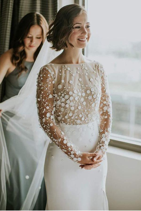 Scoop Neck Lace Long Sleeves Wedding Dress with Split WD473 US6 / White Scoop Neck Lace Long Sleeves Wedding Dress with Split WD473 US6 / White
