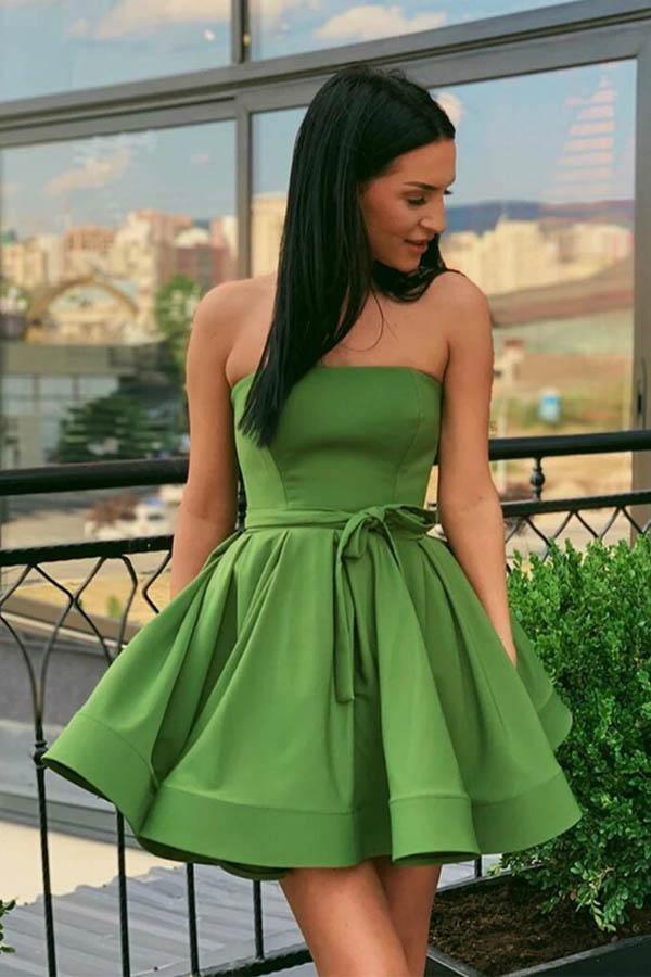 Simple Red Satin Strapless Short Formal Homecoming Dress US10 / Green Simple Red Satin Strapless Short Formal Homecoming Dress US10 / Green