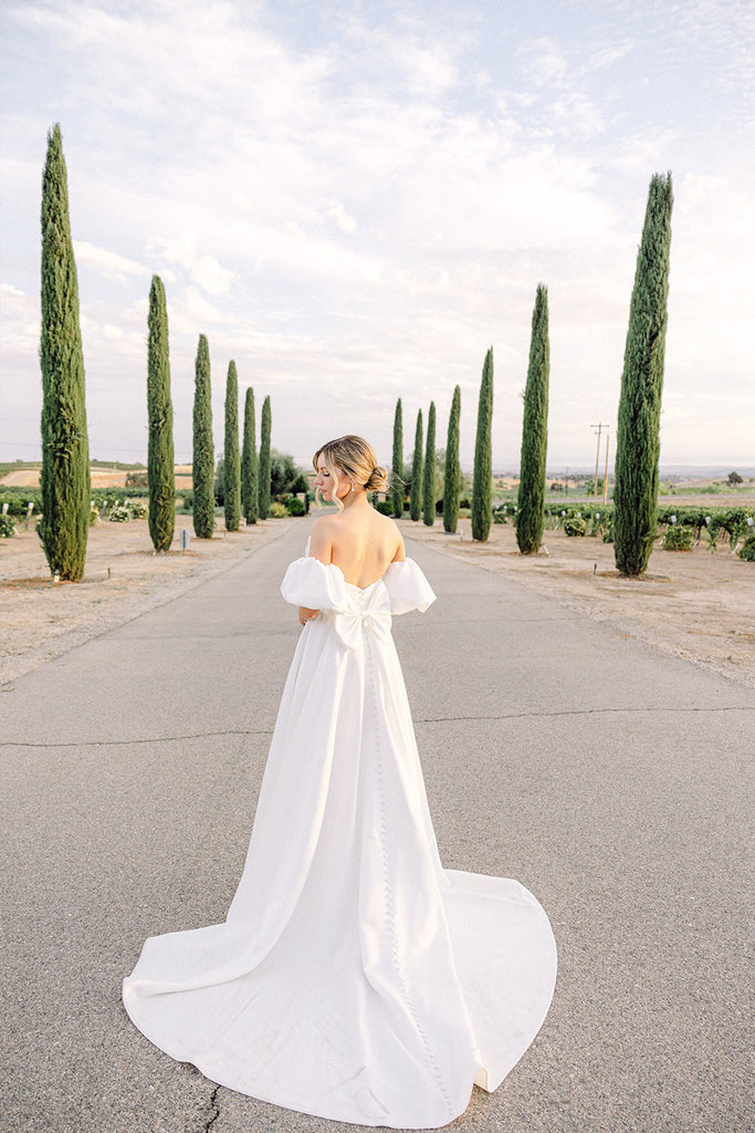 A-Line V-Neck Puff Sleeves Satin Empire Wedding Dress Bridal Gown US16 / White A-Line V-Neck Puff Sleeves Satin Empire Wedding Dress Bridal Gown US16 / White