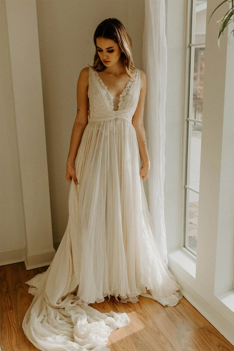 Beach Long Wedding Dress Backless With Floral Lace Boho Bridal Gown-Pgmdress