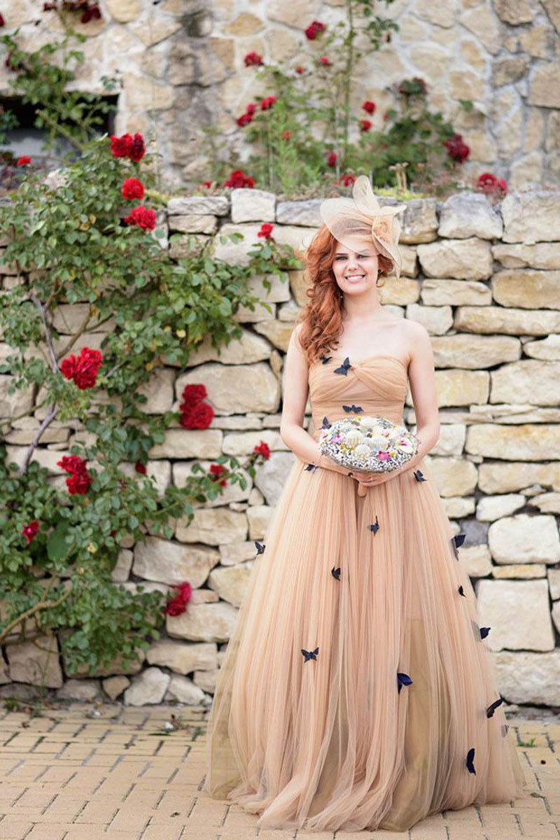 Wunderschönes Brautkleid mit Schmetterlingsmotiv und herzförmigem Rüschen-Brautkleid WD429