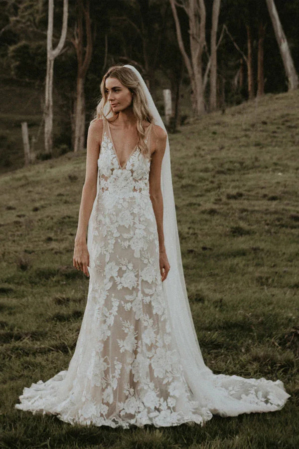 Robe de mariée en dentelle florale sans bretelles A Line Boho Ivoire avec nœud  papillon en satin – Pgmdress