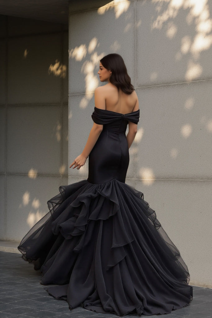 Mermaid Ruffled Off The Shoulder Black Wedding Dress Bridal Gown US12 / Black Mermaid Ruffled Off The Shoulder Black Wedding Dress Bridal Gown US12 / Black