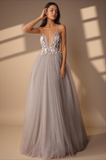 Spaghetti Strap Deep V Neck Robes de mariée de plage avec appliques WD321