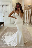 Élégante robe de mariée en satin à col en V et manches sirène avec appliques en dentelle WD587