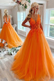 Wunderschönes orangefarbenes langes Ballkleid mit V-Ausschnitt und floralem Tüll PSK360
