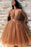 A-ligne V-Neck Backless Gold Tulle Homecoming Dress avec Appliques PD227