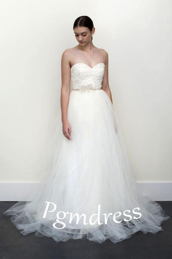 A-line Sweetheart White Tulle Modest Wedding Dress Floral Romantic