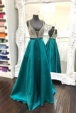 Robe de bal en satin vert sarcelle avec décolleté en V plongeant et perles PG395 