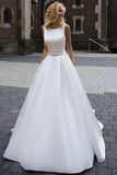 Im Angebot: Einfache A-Linie-Brautkleider im Prinzessin-Stil aus Satin in Elfenbein WD205
