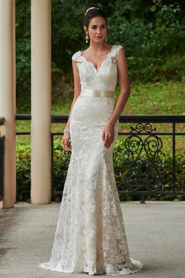 Sheath Wedding Dress With V-neckline And Lace Appliqué